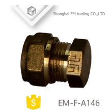 EM-F-A146 Conexión de tubería de rosca macho de latón con tuerca hexagonal